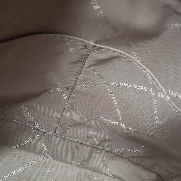 FREE SHIPPING Michael Kors JST XS Tote - Picture 7 of 8